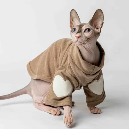 Teplá mikina „Srdce“ pro kočky sphynx světle hnědá